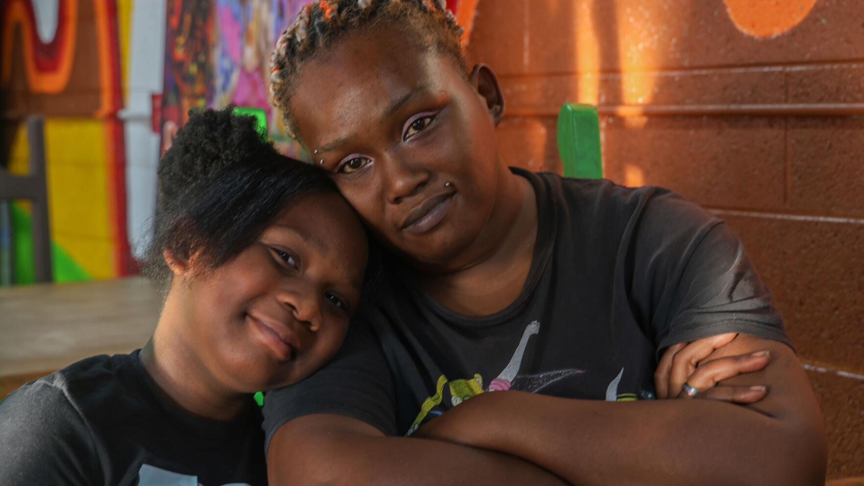 Amid food stamp suspension, Phoenix communities are stepping up to feed families